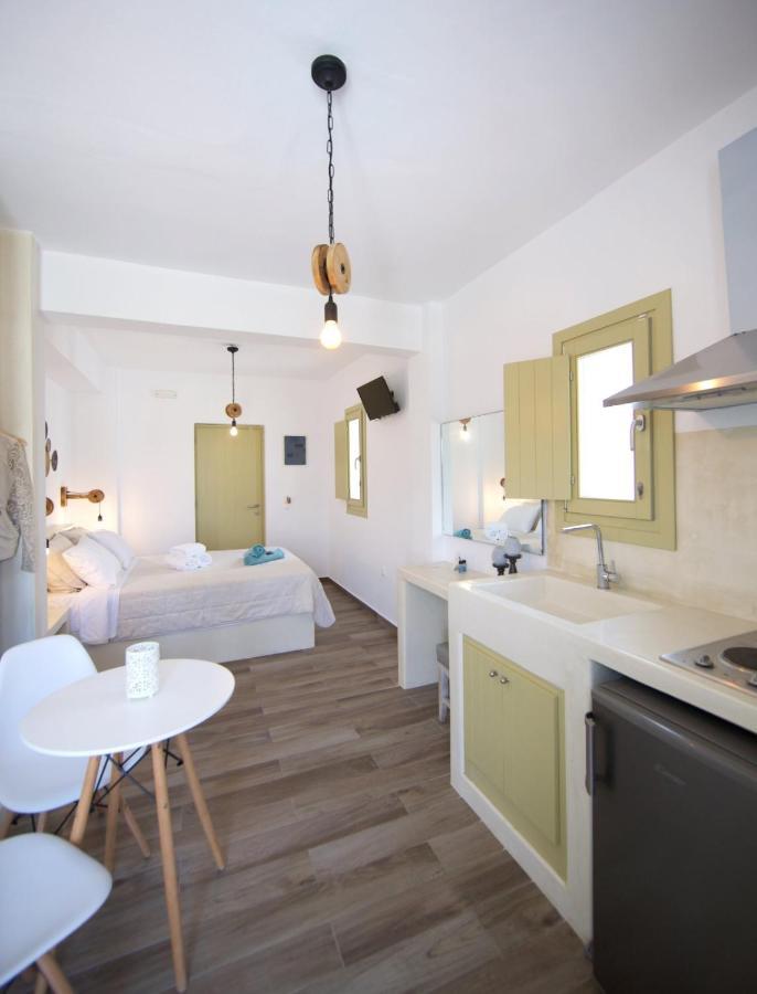 Diasino Apartments And Car Rental Katápola Kültér fotó