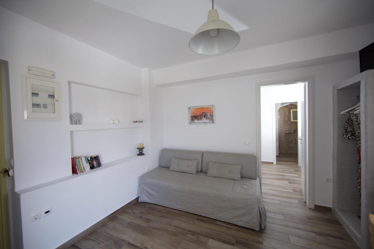 Diasino Apartments And Car Rental Katápola Kültér fotó